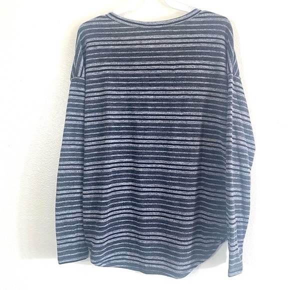 Gray & black long sleeve drop shoulder curved hem striped pullover top, NEW! - Picture 8 of 16